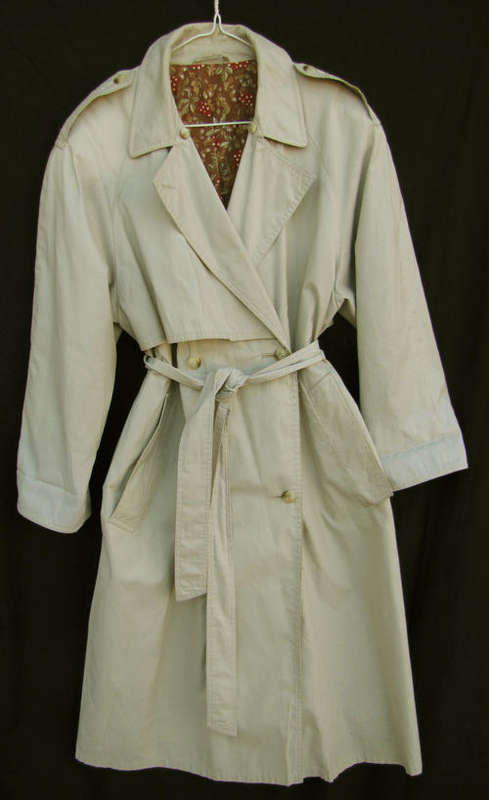 Ladies Lovely Cream 3/4 Coat, Warm and Comfortable, SA Size 40