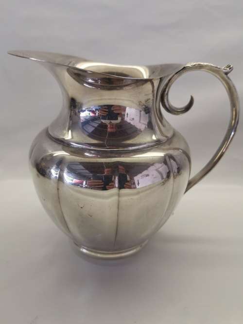 A MARLBORO SILVERPALTE WAR JUG