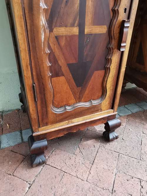 A STUNNING ORIGINAL STINKWOOD AND YELLOW WOOD AFRIKANA WELSH DRESSER