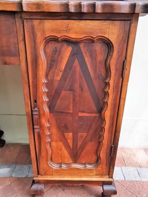 A STUNNING ORIGINAL STINKWOOD AND YELLOW WOOD AFRIKANA WELSH DRESSER