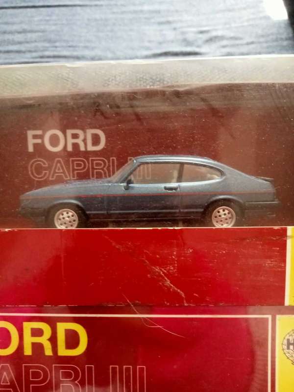 Ford Capri III Ltd Edition 1:43 Die-Cast Model + Story Book Box Set By Corgi/Haynes *RARE*