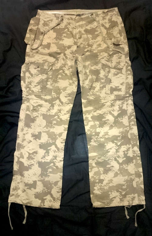 Relay Jeans Camo pants - W34