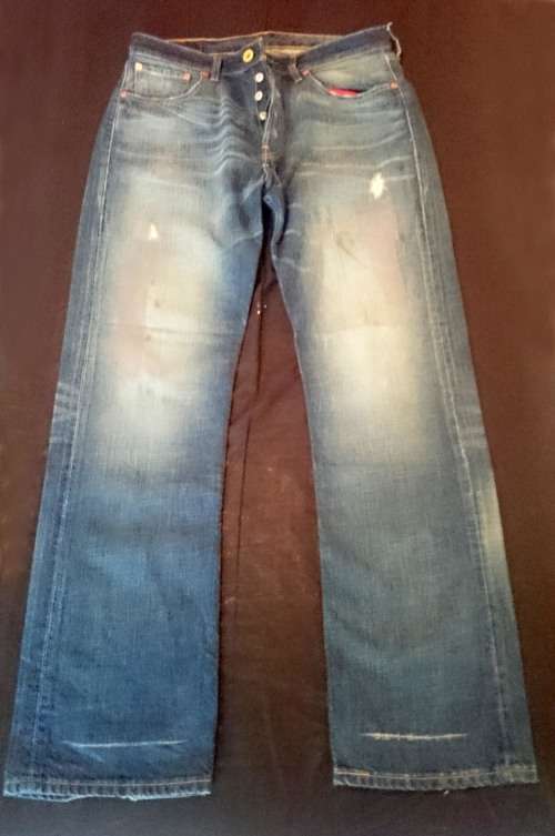 Levi's weathered jeans - SIZE 32