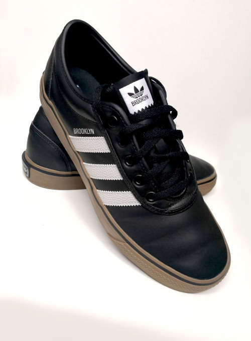 Adidas NBA Edition "Brooklyn Nets" ADI-EASE - SIZE 9