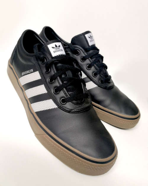 Adidas NBA Edition "Brooklyn Nets" ADI-EASE - SIZE 9