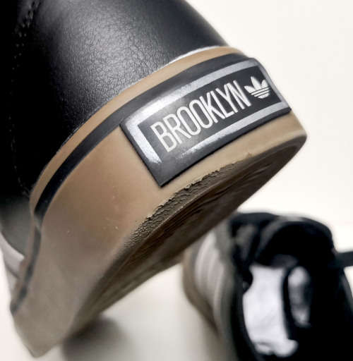 Adidas NBA Edition "Brooklyn Nets" ADI-EASE - SIZE 9