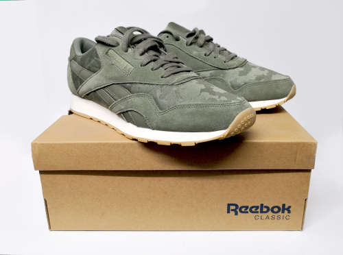 BRAND NEW Reebok CL Nylon SG - SIZE 9UK