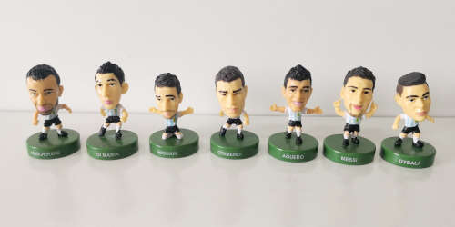 SOCCER STARZ Micro Stampers collection (32 Figures)