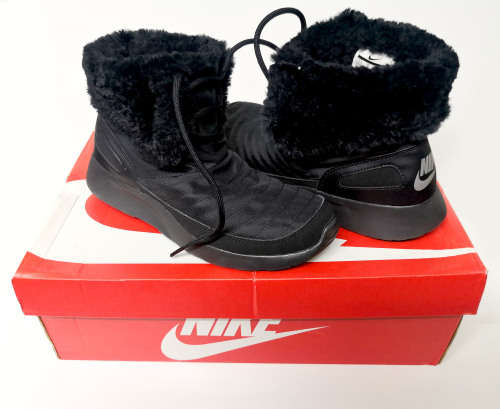 Women`s Nike Kaishi Winter High Sneaker boot - Women`s UK5