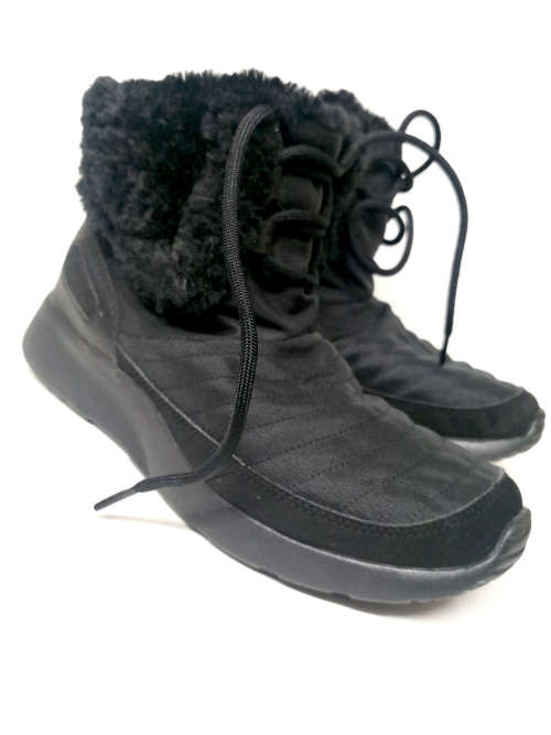 Women`s Nike Kaishi Winter High Sneaker boot - Women`s UK5