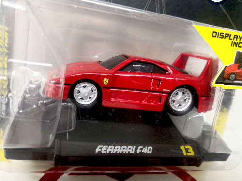 Maisto `Muscle Machines` Ferrari F40