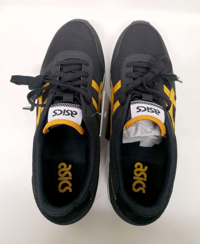 BRAND NEW Asics Tiger Curreo II - UK SIZE 9