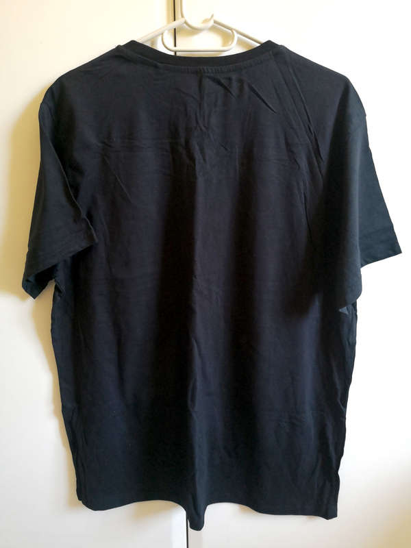 BRAND NEW Men`s BATMAN Licensed T-Shirt - XL