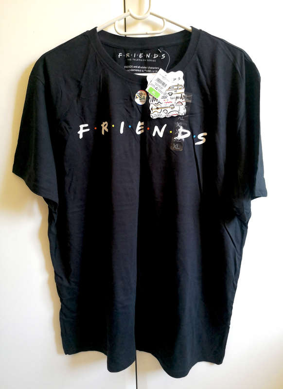 BRAND NEW Men`s FRIENDS Licensed T-Shirt - XL