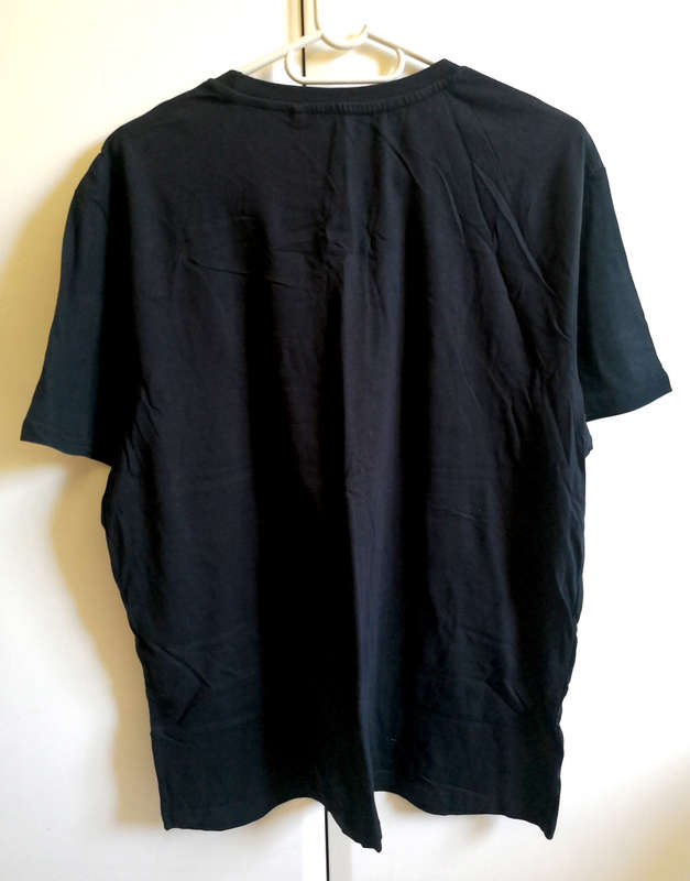 BRAND NEW Men`s FRIENDS Licensed T-Shirt - XL