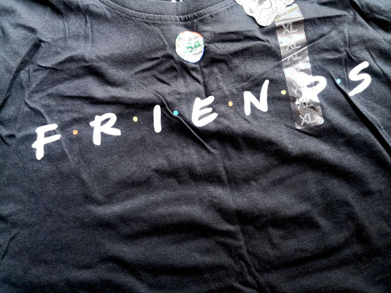 BRAND NEW Men`s FRIENDS Licensed T-Shirt - XL
