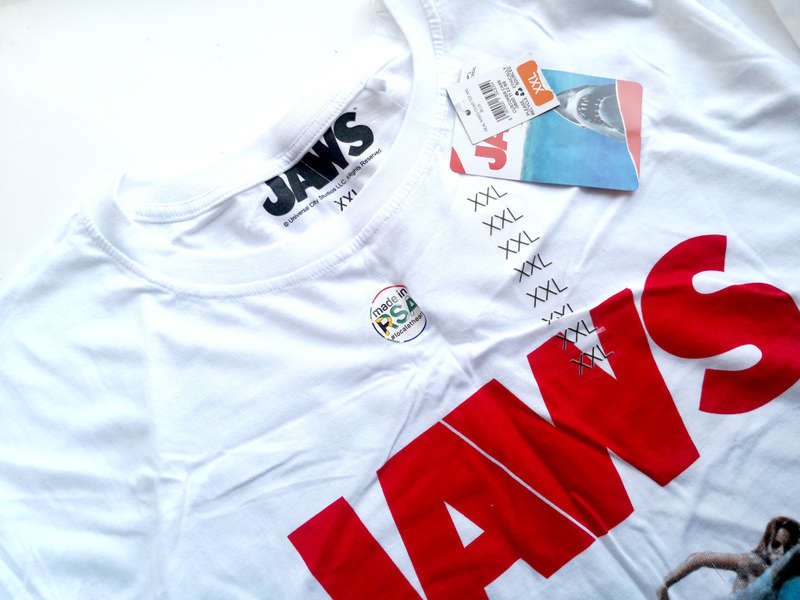 BRAND NEW Men`s JAWS Licensed T-Shirt - XXL