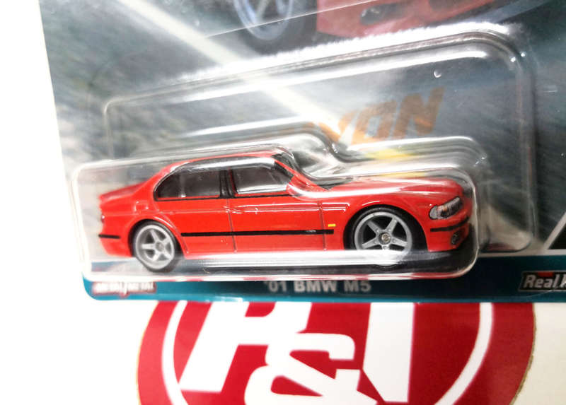 Hot Wheels PREMIUM BMW M5 Combo (2 Vehicles)