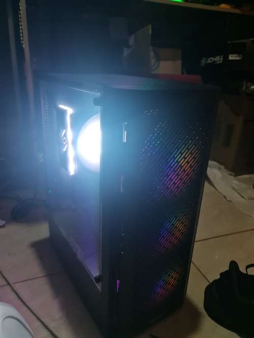 Mid level Case. I7-8700k/8GB+8GB DDR4 2666 RAM/250GB nvme ssd/Graphics card 610 1GB/win 11 pro