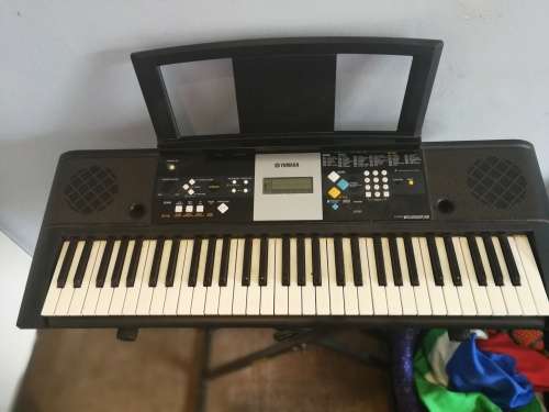 Yamaha Keyboard PSR E223