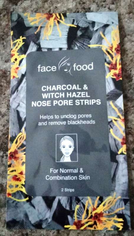 Charcoal & Witch Hazel NOSE PORE STRIPS