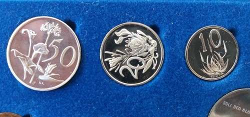 1989 SHORT PROOF SET,EXACT SET ON OFFER.