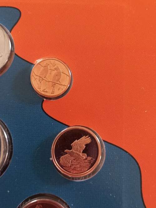 2002 UNCIRCULATED COIN SET..