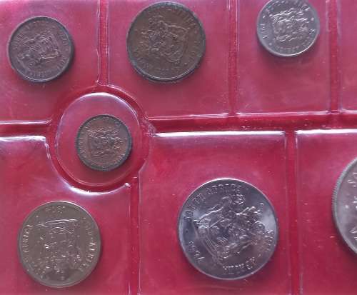 1974 UNCIRCULATED COIN PACK INCLUDING THE SILVER R1