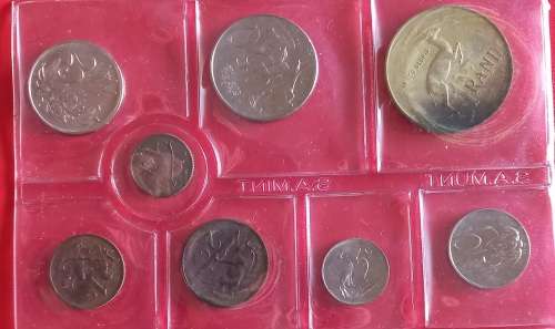 1976 UNCIRCULTED COIN SET INCLUDING THE SILVER R1