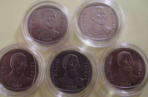 5 CIRCULATED 2000 R5 MANDELA 2000 COINS ONE BID FOR ALL 5!!