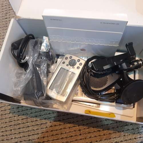 Garmin Quest GPS system and stands