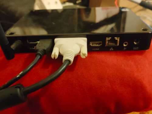 Foxconn NetBox-nT330i | Requires Windows