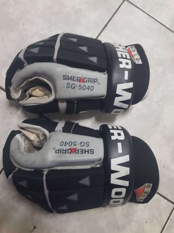 Hockey Gloves