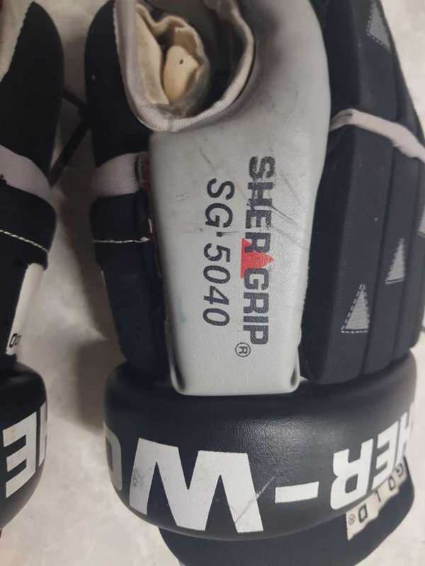 Hockey Gloves