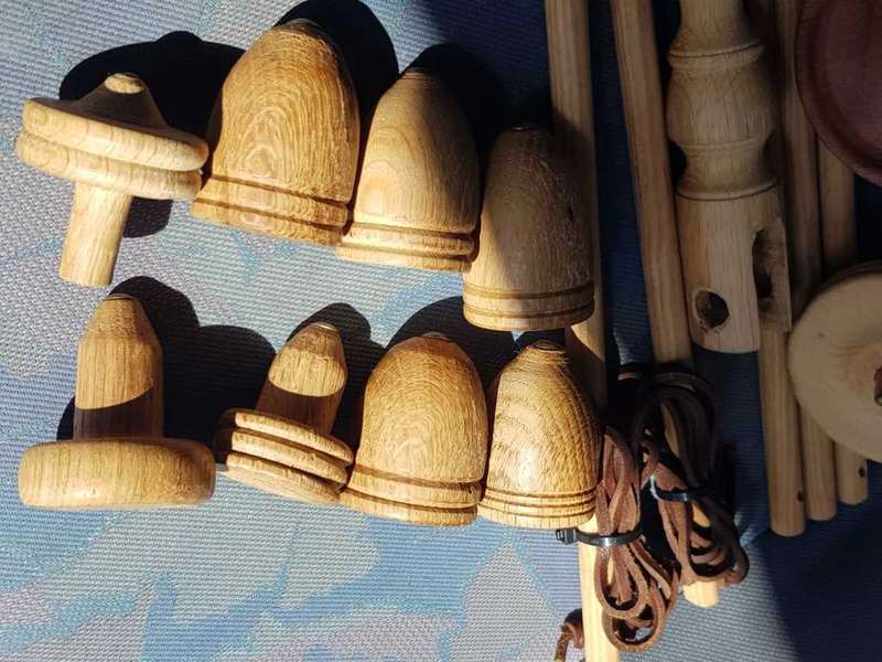 *** VERY RARE FIND *** Vintage Wooden Spinning Tops
