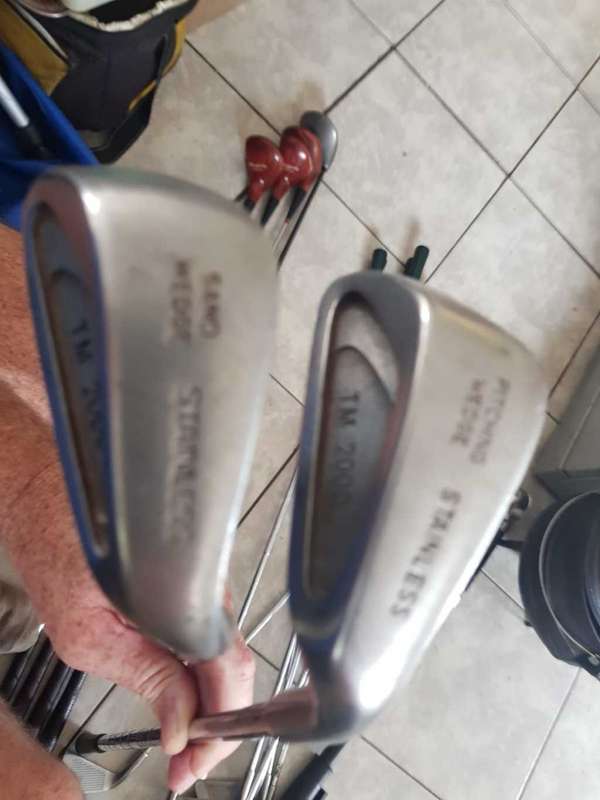 *** WOW *** Golf Kit With 13 Clubs incl a Callaway Big Bertha (WAR BIRD)