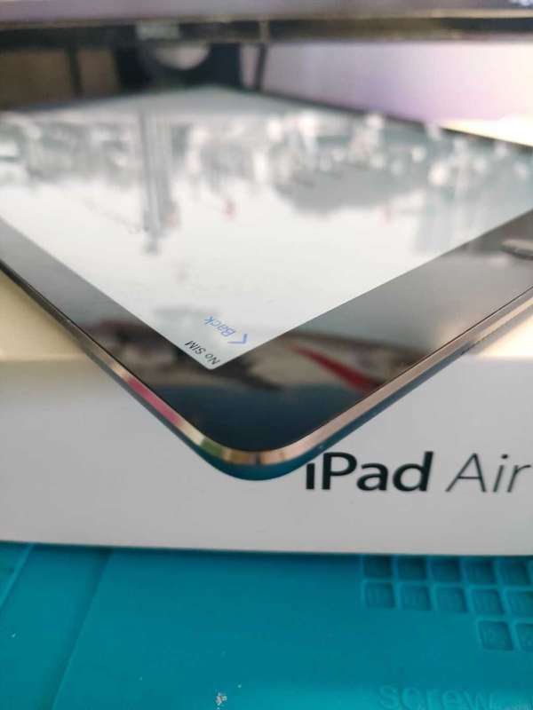 iPAD AIR (A1475) GREAT CONDITION