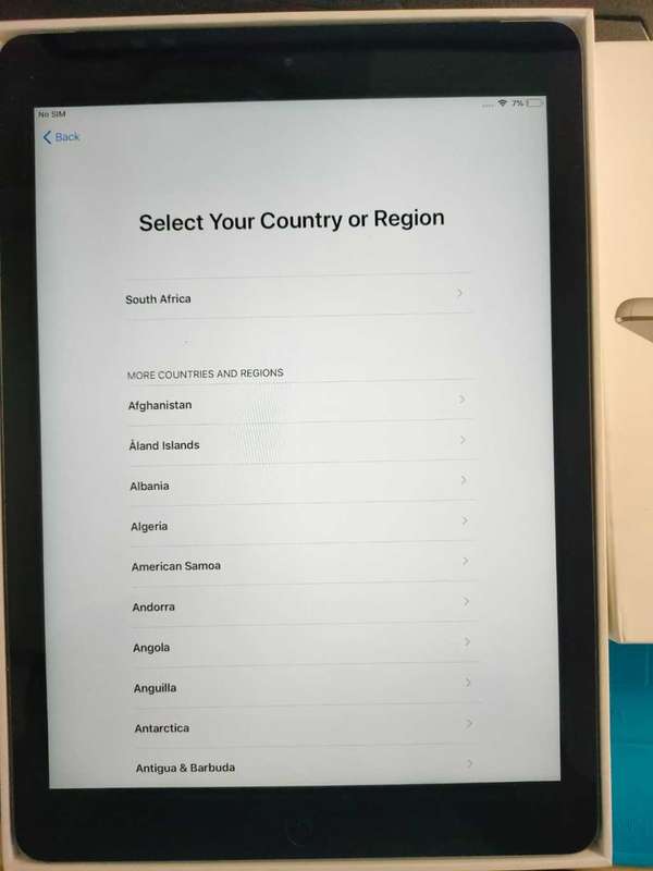 iPAD AIR (A1475) GREAT CONDITION