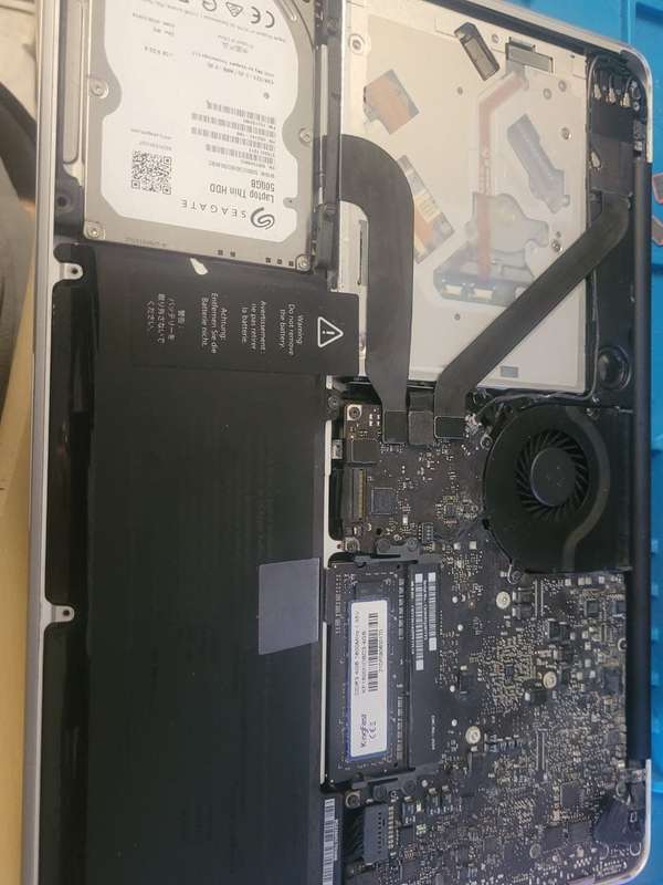 MacBook Pro | i5 2.5 GHz | 13` Mid-2012 | 4GB RAM | 500GB HDD & Charger | Liquid Damaged