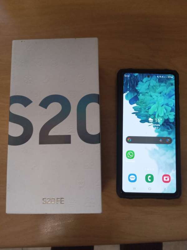 Samsung S20FE + Box | Good Condition | Dual Sim