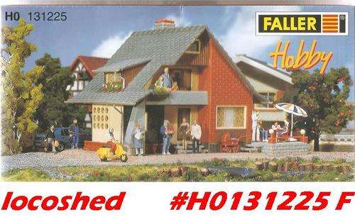 H0 gauge 1:87 House with balcony (125x81mm) building kit, H0.1-87.HO 6/Faller.131225