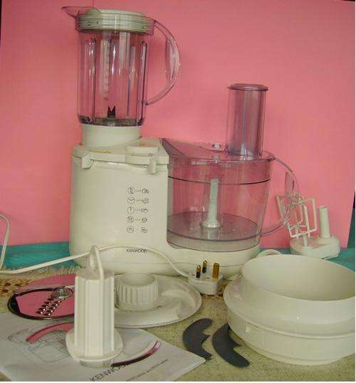 KENWOOD FP470-PK complete + new Food Processor ex UK UNUSED