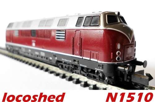 BR221 Diesel Locomotive, long haul, 4 axles, analogue, pre-owned, boxed, top condition N1510 Arnold
