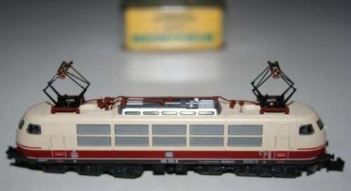 N gauge E103 Electric Express Locomotive, 6 axls, analogue, nearmint, top cond orig.box N2057A MTrix