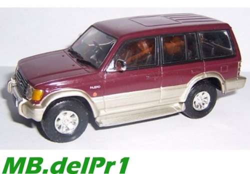Mitsubishi Pajero lwb 1997 1-43 pre-owned unboxed (replaced mirror) unplayed, superb condition