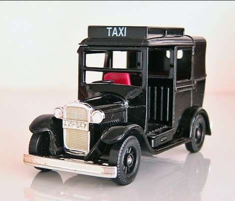 Austin Taxi 1933 black pre-owned, unboxed, unplayed, no wear, superb conditn R350+shipping MB.DG.47