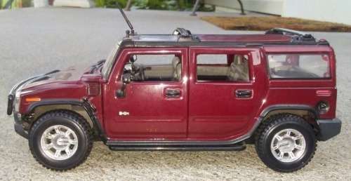 Hummer H2 SUV 2009 maroon, 1:27 Maisto pre-owned unboxed collector top condition #2318 instant