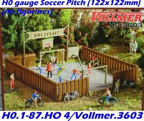 H0 gauge Soccer Pitch (122x122mm) (includes no figurines) building kit, H0.1-87.HO 4/Vollmer.3603