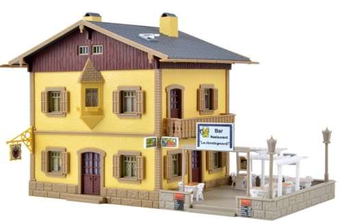 H0 gauge Country Inn + Beergarden (194x116mm) building kit, H0.1-87.HO 4/Vollmer.9233