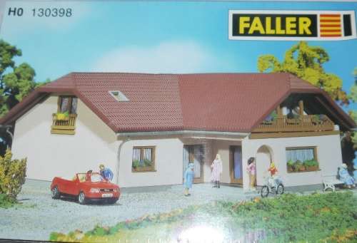 H0 gauge Corner Bungalow 155x145x75mm building kit #H0.1-87.HO Faller.130398